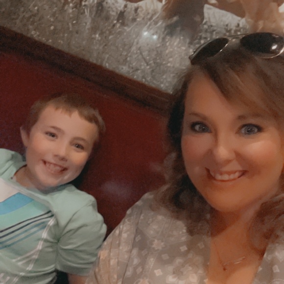 Meet your Posher, Briana - Picture 1 of 1